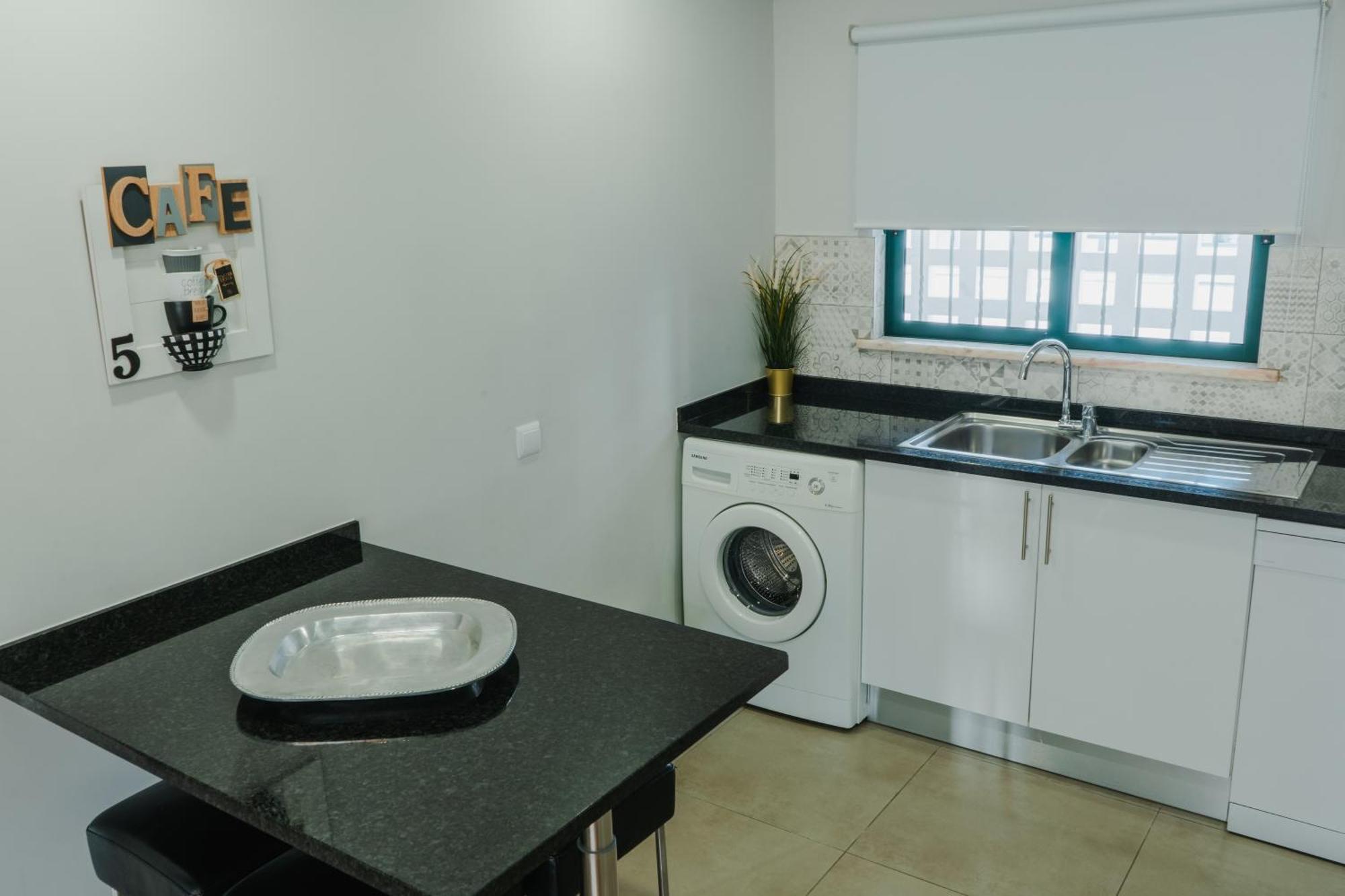 Comfort Zone Beach Apartment كوارتيرا المظهر الخارجي الصورة